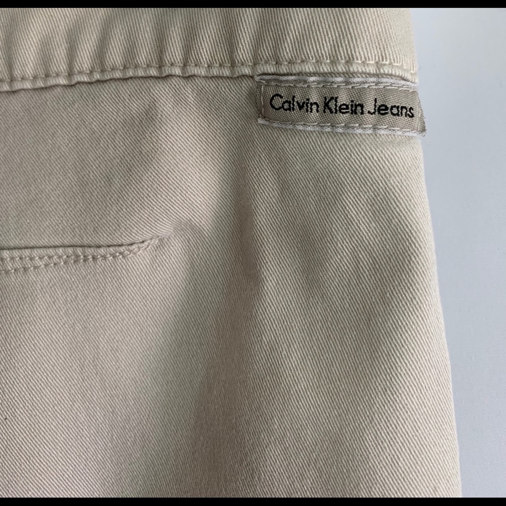 Calvin Klein Capris Khakis. Sz 8 - Picture 7 of 7